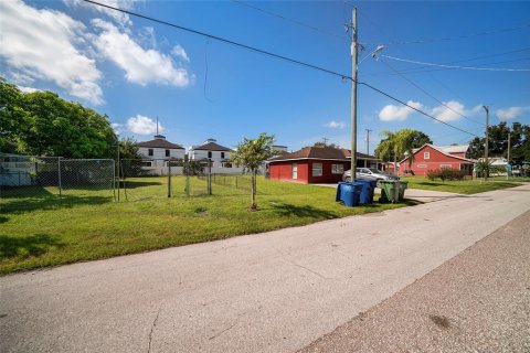 Immobilier commercial à vendre à Tampa, Floride: 174.38 m2 № 2402893 - photo 9