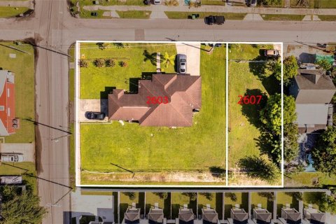 Immobilier commercial à vendre à Tampa, Floride: 174.38 m2 № 2402893 - photo 3