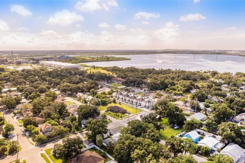 Immobilier commercial à vendre à Tampa, Floride: 174.38 m2 № 2402893 - photo 16