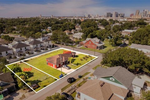 Immobilier commercial à vendre à Tampa, Floride: 174.38 m2 № 2402893 - photo 4