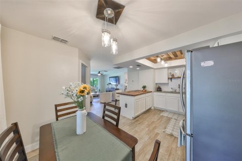 House in Bradenton, Florida 2 bedrooms, 95.32 sq.m. № 1734834 - photo 14