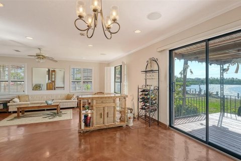 House in Sarasota, Florida 4 bedrooms, 322.46 sq.m. № 1524025 - photo 11