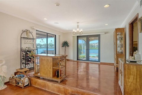 House in Sarasota, Florida 4 bedrooms, 322.46 sq.m. № 1524025 - photo 9