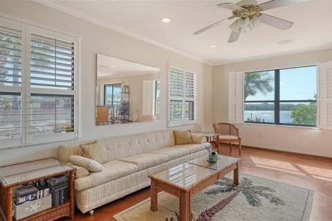 House in Sarasota, Florida 4 bedrooms, 322.46 sq.m. № 1524025 - photo 7