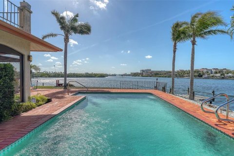House in Sarasota, Florida 4 bedrooms, 322.46 sq.m. № 1524025 - photo 26
