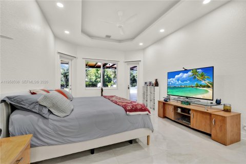 House in Plantation, Florida 5 bedrooms, 455.69 sq.m. № 2080549 - photo 30