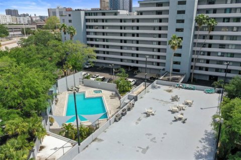 Copropriété à vendre à Tampa, Floride: 2 chambres, 105.54 m2 № 1733985 - photo 16