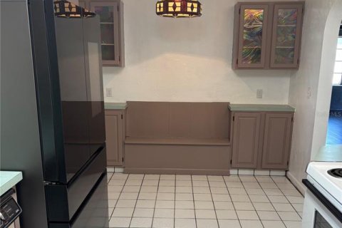 House in Saint Petersburg, Florida 3 bedrooms, 194.91 sq.m. № 1856290 - photo 21