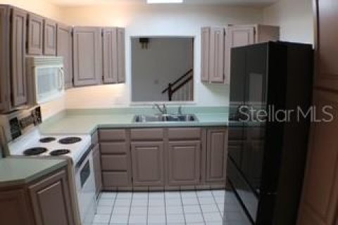 House in Saint Petersburg, Florida 3 bedrooms, 194.91 sq.m. № 1856290 - photo 19
