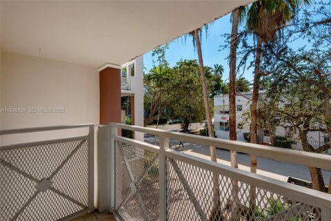 Condo in Miami Beach, Florida, 3 bedrooms  № 1995996 - photo 22