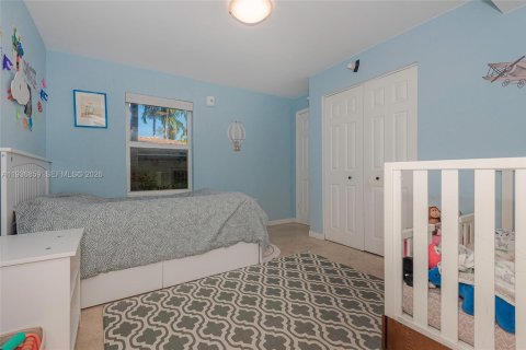 Condo in Miami Beach, Florida, 3 bedrooms  № 1995996 - photo 18