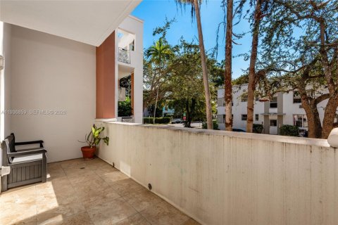 Condo in Miami Beach, Florida, 3 bedrooms  № 1995996 - photo 23