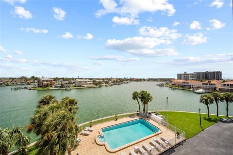 Condominio en venta en Clearwater, Florida, 2 dormitorios, 102.19 m2 № 1837727 - foto 28