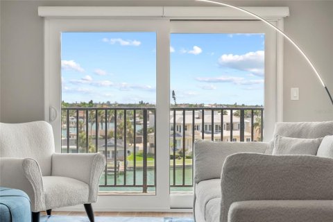 Condominio en venta en Clearwater, Florida, 2 dormitorios, 102.19 m2 № 1837727 - foto 12
