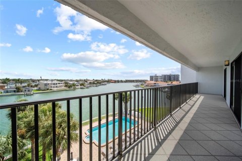 Condominio en venta en Clearwater, Florida, 2 dormitorios, 102.19 m2 № 1837727 - foto 25