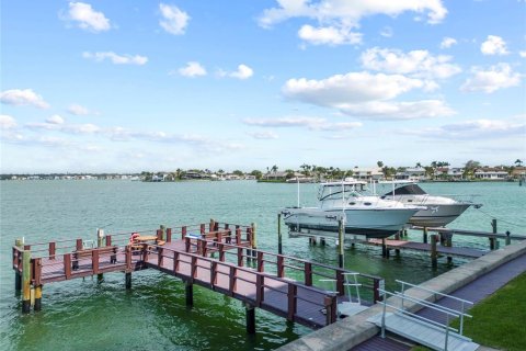 Condominio en venta en Clearwater, Florida, 2 dormitorios, 102.19 m2 № 1837727 - foto 30