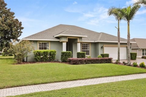 House in Eagle Lake, Florida 4 bedrooms, 184.5 sq.m. № 2406365