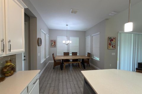 House in Windermere, Florida 3 bedrooms, 231.98 sq.m. № 2225024 - photo 8