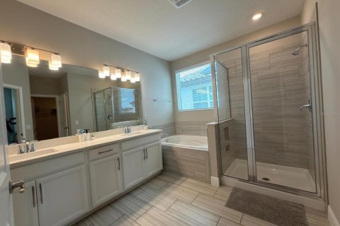 House in Windermere, Florida 3 bedrooms, 231.98 sq.m. № 2225024 - photo 29