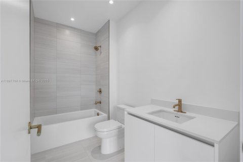 Condominio en venta en Miami, Florida, 2 dormitorios, 97.08 m2 № 2088581 - foto 21