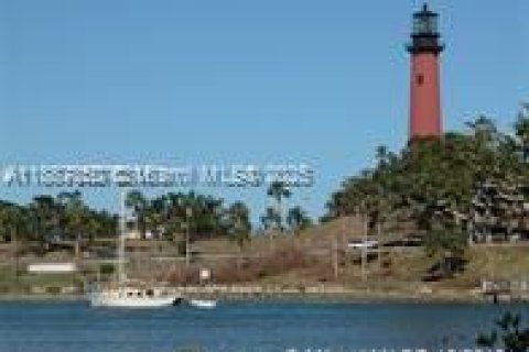 Casa en venta en Jupiter, Florida, 3 dormitorios, 132.94 m2 № 1941531 - foto 28