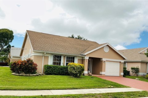 Casa en venta en Jupiter, Florida, 3 dormitorios, 132.94 m2 № 1941531 - foto 3