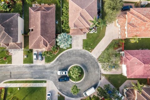 Купить виллу или дом в Пемброк-Пайнс, Флорида 4 спальни, 225.57м2, № 2041149 - фото 5