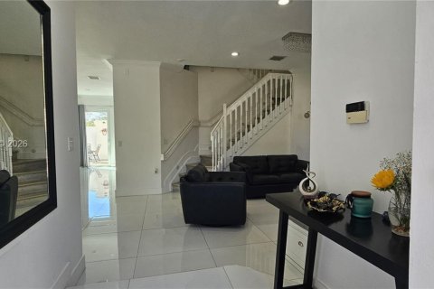 Купить виллу или дом в Пемброк-Пайнс, Флорида 4 спальни, 225.57м2, № 2041149 - фото 6