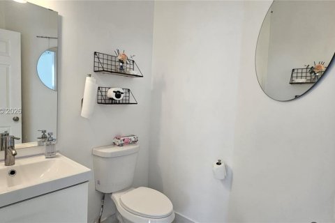 Купить виллу или дом в Пемброк-Пайнс, Флорида 4 спальни, 225.57м2, № 2041149 - фото 14