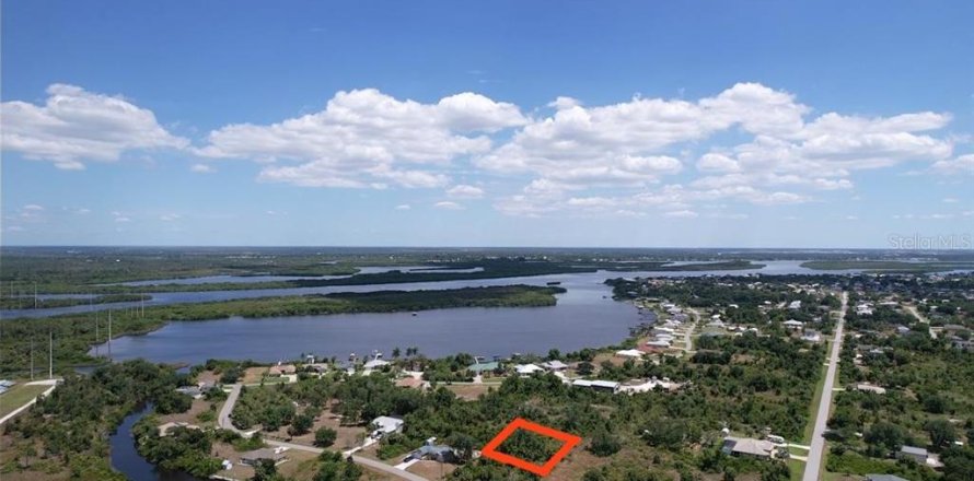 Land in Port Charlotte, Florida № 2205321