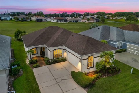 Casa en Summerfield, Florida 2 dormitorios, 155.43 m2 № 2354827