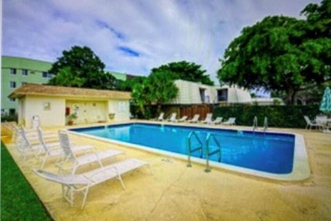 Adosado en venta en West Palm Beach, Florida, 3 dormitorios, 146.04 m2 № 2181441 - foto 10