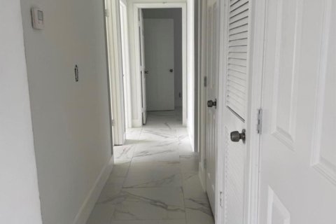 Villa ou maison à vendre à North Lauderdale, Floride: 3 chambres, 92.9 m2 № 2366118 - photo 5