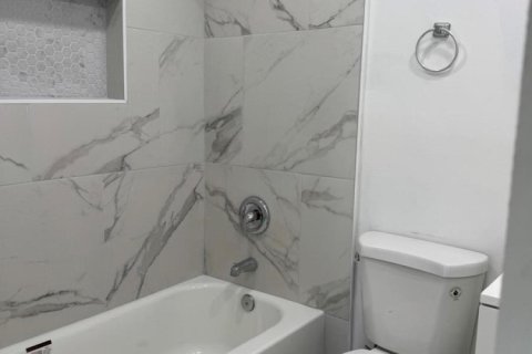 Villa ou maison à vendre à North Lauderdale, Floride: 3 chambres, 92.9 m2 № 2366118 - photo 3