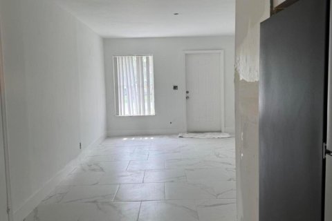 Villa ou maison à vendre à North Lauderdale, Floride: 3 chambres, 92.9 m2 № 2366118 - photo 6
