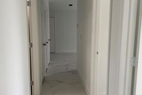 Villa ou maison à vendre à North Lauderdale, Floride: 3 chambres, 92.9 m2 № 2366118 - photo 21