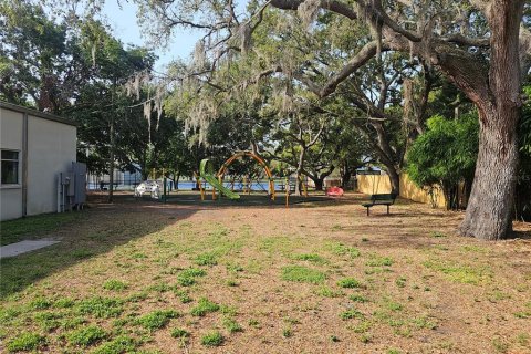 Villa ou maison à vendre à Tampa, Floride: 3 chambres, 162.02 m2 № 1824615 - photo 5