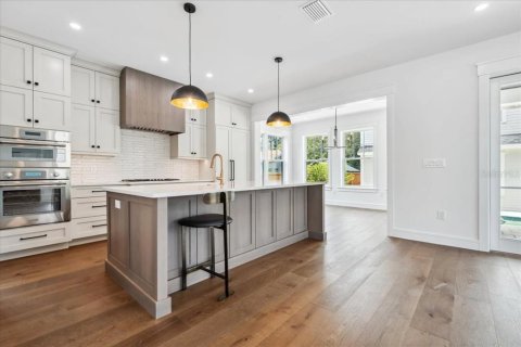 Casa en venta en Saint Petersburg, Florida, 4 dormitorios, 268.21 m2 № 1751415 - foto 21