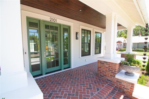 Casa en venta en Saint Petersburg, Florida, 4 dormitorios, 268.21 m2 № 1751415 - foto 11