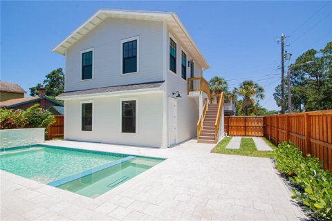 Casa en venta en Saint Petersburg, Florida, 4 dormitorios, 268.21 m2 № 1751415 - foto 8