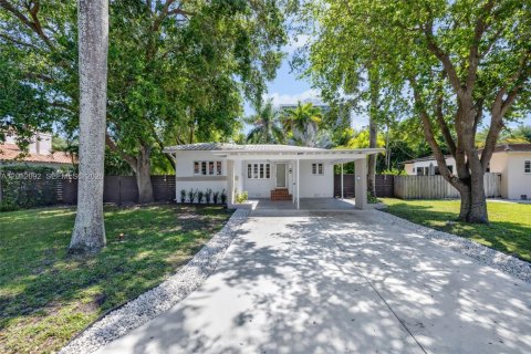 Casa en Miami, Florida 2 dormitorios, 97.83 m2 № 2078094