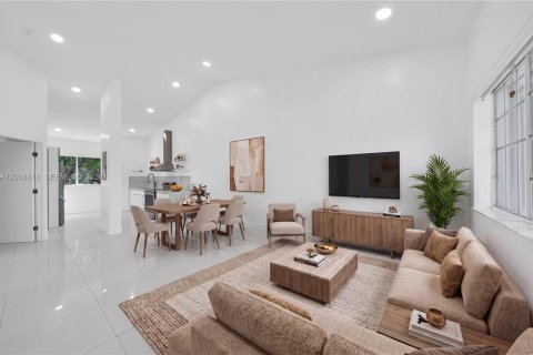 Condo in Miami, Florida, 2 bedrooms № 2146448 - photo 15