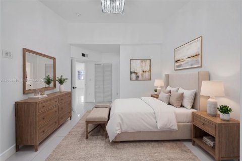 Condo in Miami, Florida, 2 bedrooms № 2146448 - photo 2
