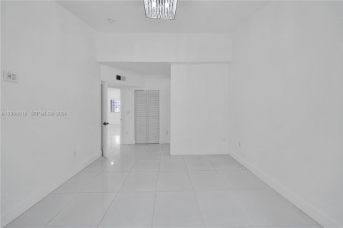 Condominio en Miami, Florida, 2 dormitorios № 2146448