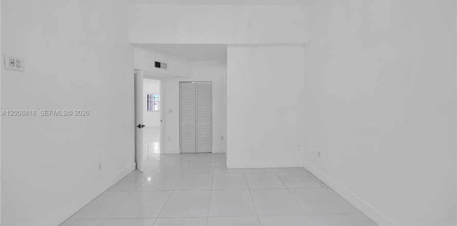 Condo in Miami, Florida, 2 bedrooms № 2146448