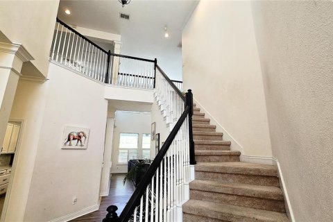 House in Orlando, Florida 4 bedrooms, 342.25 sq.m. № 2429142 - photo 5