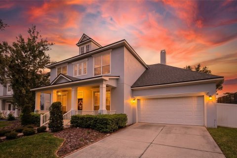 House in Orlando, Florida 4 bedrooms, 342.25 sq.m. № 2429142 - photo 2
