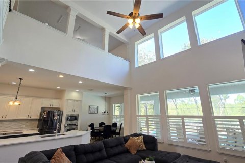House in Orlando, Florida 4 bedrooms, 342.25 sq.m. № 2429142 - photo 13