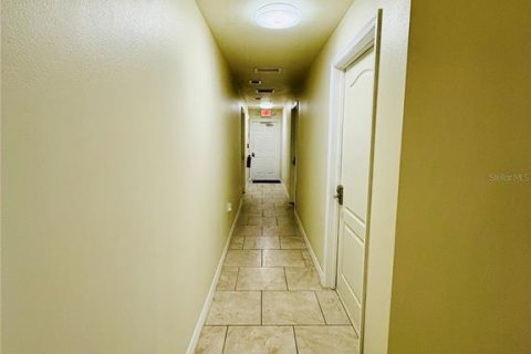 Immobilier commercial à vendre à Sarasota, Floride: 479.65 m2 № 2424069 - photo 8