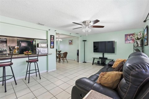 Villa ou maison à vendre à New Port Richey, Floride: 3 chambres, 127.09 m2 № 2108699 - photo 24